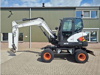 Pelle sur pneus BOBCAT E57W