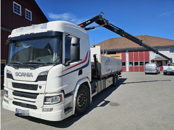 Camion plateau SCANIA P 320