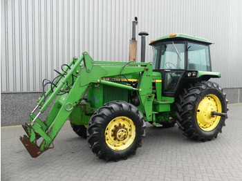 Tracteur agricole
