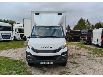 Camion fourgon Iveco Daily: photos 2 Camion fourgon Iveco Daily: photos 2
