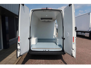 Véhicule utilitaire frigorifique Volkswagen Crafter 177 PK ,Koel/Vries/Verwarmen , Carrier Xarios 350 met nachtaansluiting BPM vrij: photos 3