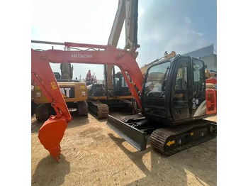 Pelle sur chenille HITACHI ZX70