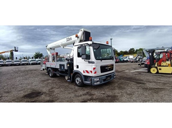 Camion avec nacelle RUTHMANN