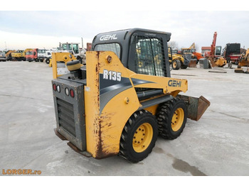 Mini chargeuse Gehl R 135: photos 3