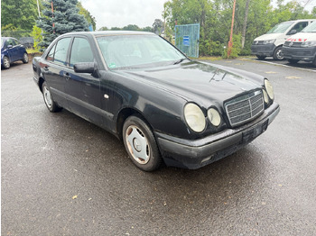 Berline MERCEDES-BENZ