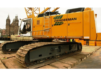 Grue sur chenilles LIEBHERR HS 885 HD