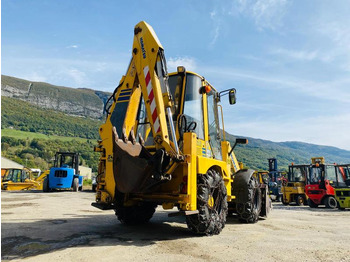 Tractopelle KOMATSU Tractopelle WB70 (NET DE TVA): photos 5