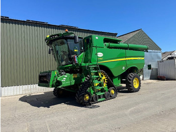 Moissonneuse-batteuse JOHN DEERE S790