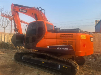 Pelle sur chenille DOOSAN DX225LC-9C