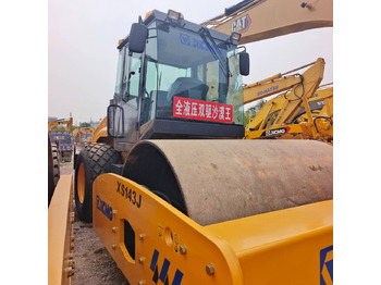 Compacteur à pieds de mouton/ Monocylindre XCMG XS143J