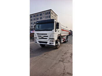 Camion citerne SINOTRUK HOWO