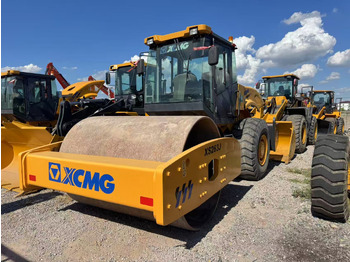 Rouleau compresseur XCMG XS263J