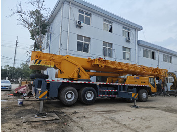 Grue mobile XCMG QY80K