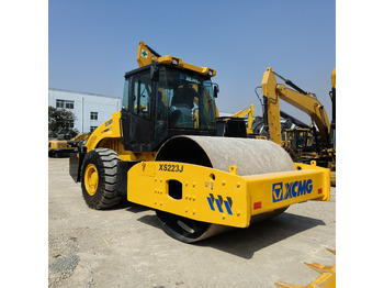 Crédit-bail XCMG XS223J USED ROAD ROLLER XCMG XS223J USED ROAD ROLLER: photos 3