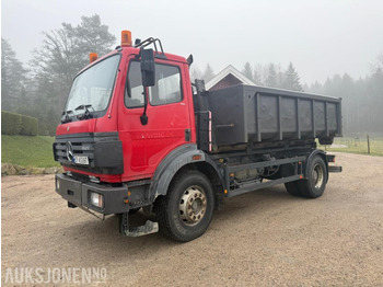 Camion ampliroll MERCEDES-BENZ