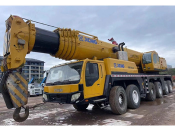 Grue mobile XCMG QAY260A