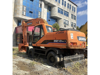 Pelle sur pneus DOOSAN DH210W-7