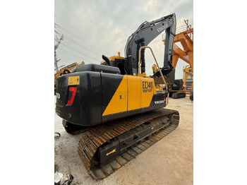 Pelle sur chenille VOLVO EC140