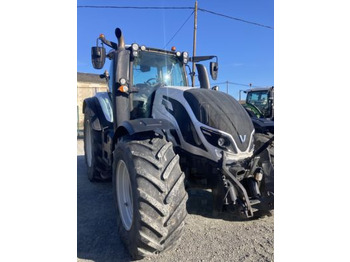 Tracteur agricole VALTRA T154