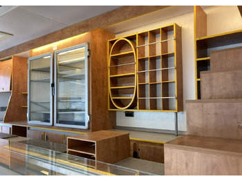 Camion magasin Renault Master Autosklep wędlin sklep bar Gastronomiczny Food Truck Foodtruck Borco: photos 5 Camion magasin Renault Master Autosklep wędlin sklep bar Gastronomiczny Food Truck Foodtruck Borco: photos 5