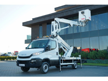 Camion avec nacelle IVECO Daily