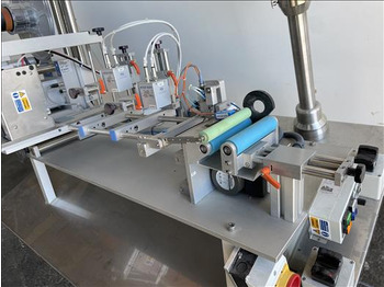 Machine d'emballage et de conditionnement Herma H400 Semi automatic wrap labeller: photos 3