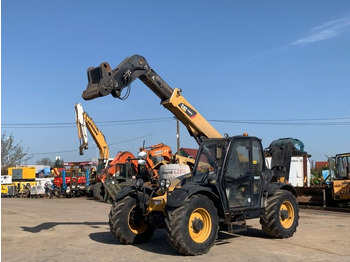 Chariot télescopique CATERPILLAR TH