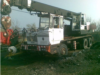Grue mobile RENAULT