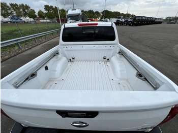 Pick-up, Utilitaire double cabine neuf Nissan Navara 4x4 2.5 D Double Cab - LE Plus - AUTOMATIC - FULL OPTIONS - EURO 2 - NEW!! - 3 UNITS: photos 4