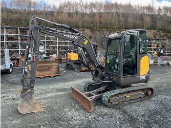 Mini pelle VOLVO EC35D