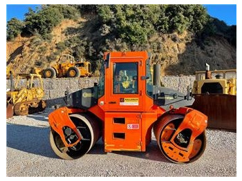 Rouleau compresseur BOMAG