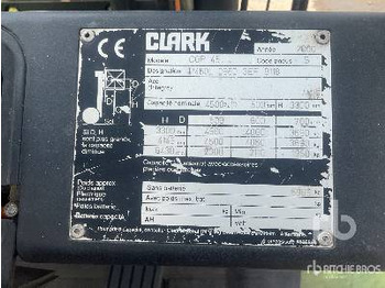 Chariot élévateur CLARK CGP45 4500 kg (Inoperable): photos 5