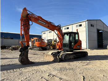 Pelle sur chenille DOOSAN DX140