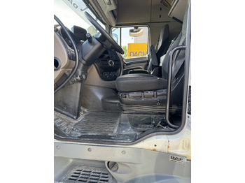 Tracteur routier DAF 105460: photos 5