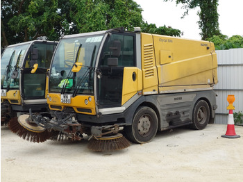 Balayeuse de voirie BUCHER
