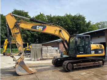 Pelle sur chenille CATERPILLAR 323DL