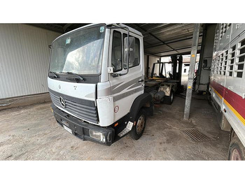Camion MERCEDES-BENZ