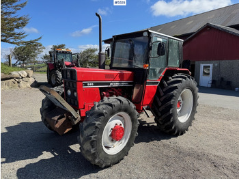Tracteur agricole INTERNATIONAL