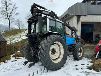 Tracteur agricole 1993 Valmet 8100 with Hiab FMV crane and log trailer: photos 3 Tracteur agricole 1993 Valmet 8100 with Hiab FMV crane and log trailer: photos 3