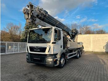 Camion grue MAN