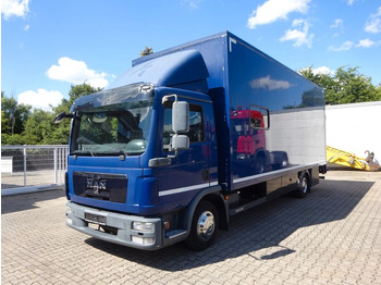Camion fourgon MAN 8.220 Koffer mit LBW als Wohnmobil ausgebaut 4x2 MAN 8.220 Koffer mit LBW als Wohnmobil ausgebaut 4x2: photos 2 Camion fourgon MAN 8.220 Koffer mit LBW als Wohnmobil ausgebaut 4x2 MAN 8.220 Koffer mit LBW als Wohnmobil ausgebaut 4x2: photos 2