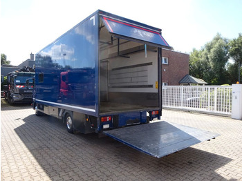 Camion fourgon MAN 8.220 Koffer mit LBW als Wohnmobil ausgebaut 4x2 MAN 8.220 Koffer mit LBW als Wohnmobil ausgebaut 4x2: photos 5 Camion fourgon MAN 8.220 Koffer mit LBW als Wohnmobil ausgebaut 4x2 MAN 8.220 Koffer mit LBW als Wohnmobil ausgebaut 4x2: photos 5