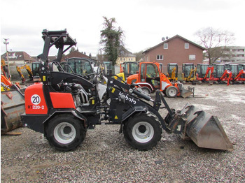 Chargeuse sur pneus KUBOTA RT220