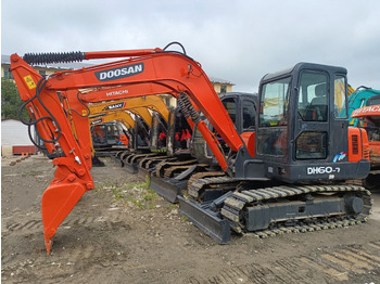 Mini pelle DOOSAN DH60-7