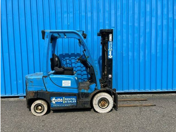 Chariot élévateur diesel YALE