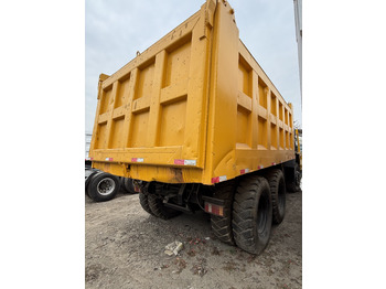 Camion benne SINOTRUCK: photos 4