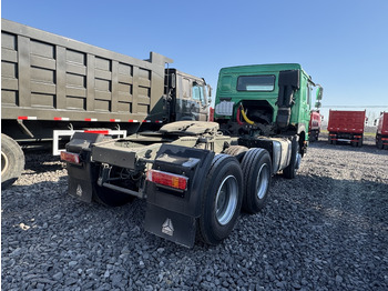 Tracteur routier neuf HOWO: photos 3