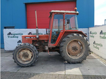 Tracteur agricole RENAULT