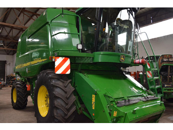 Moissonneuse-batteuse JOHN DEERE 9640WTS