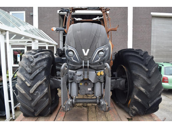 Tracteur agricole VALTRA T234